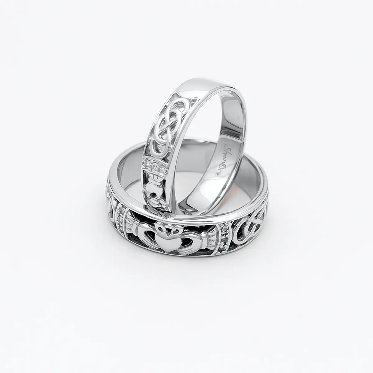 Claddagh Wedding Ring Gents With Celtic Knotwork 8webp...
