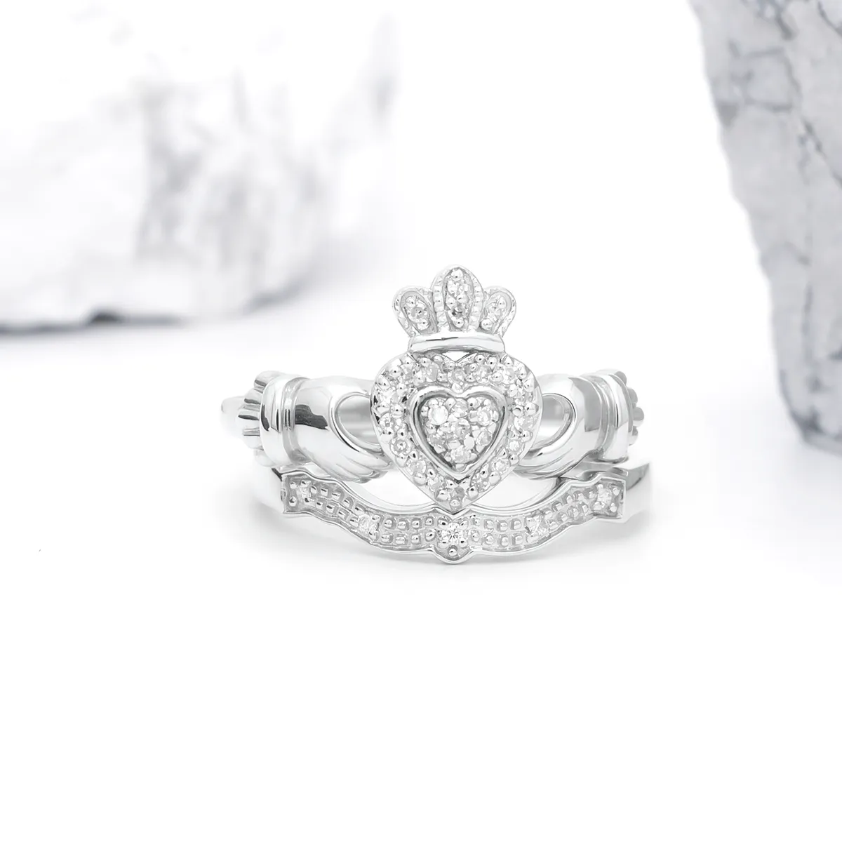 1 White Gold Diamond Claddagh Ring 1...