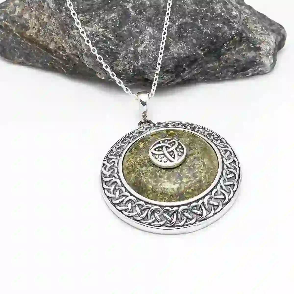 Celtic Necklace Trinity Knot Connemara Marble 1...