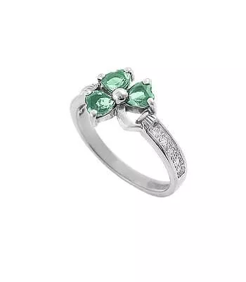 Heartshape Emerald Shamrock Ring In White Gold