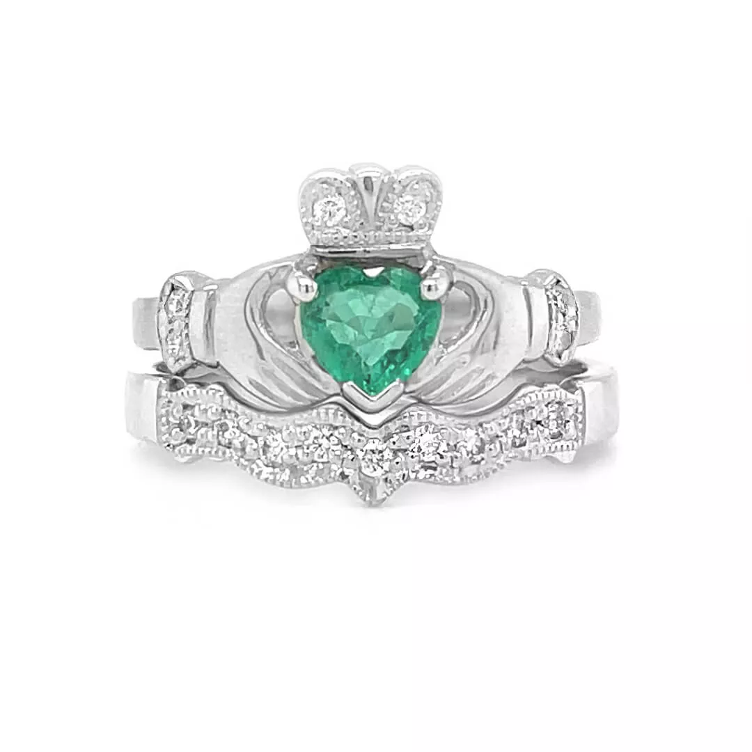 Heartshape Emerald Diamond Claddagh Ring Set