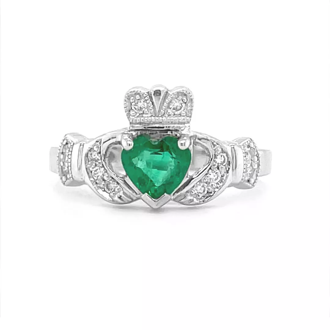 Emerald And White Gold Claddagh Ring