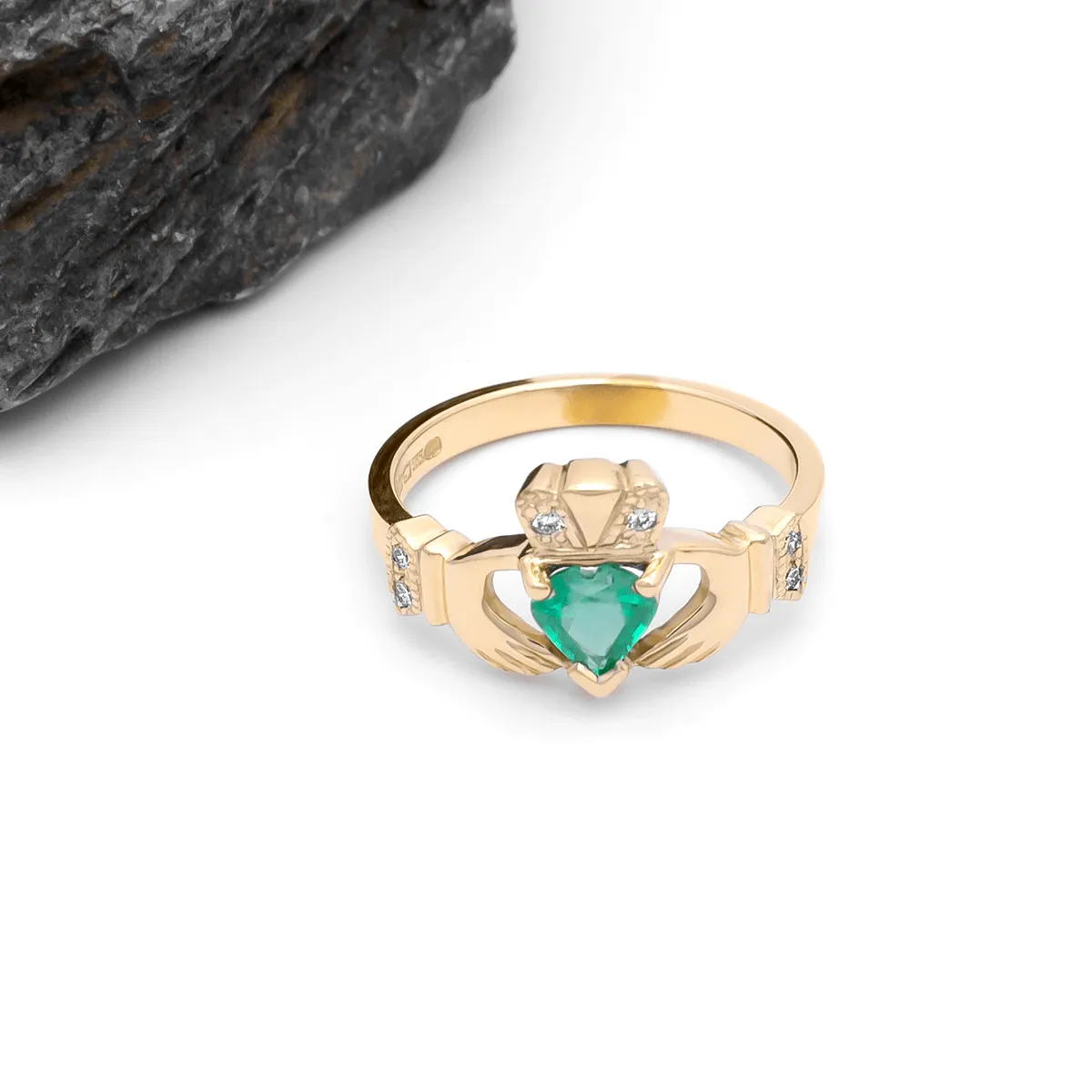 Yellow Gold Emerald Claddagh Ring Diamond 1...