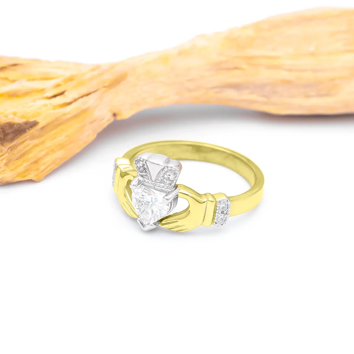 Ladies Gold Diamond Claddagh Ring 8...
