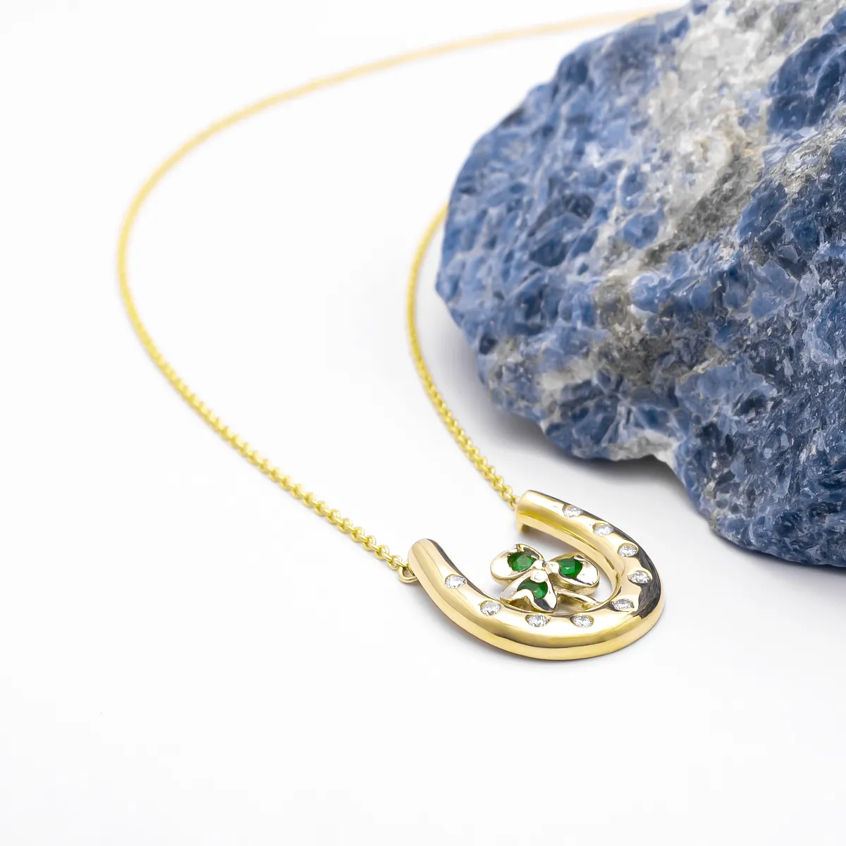 IJCP00015 Yellow Gold Emerald Horseshoe Pendant 4...