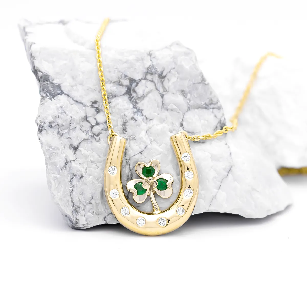 IJCP00015 Yellow Gold Emerald Horseshoe Pendant 8...