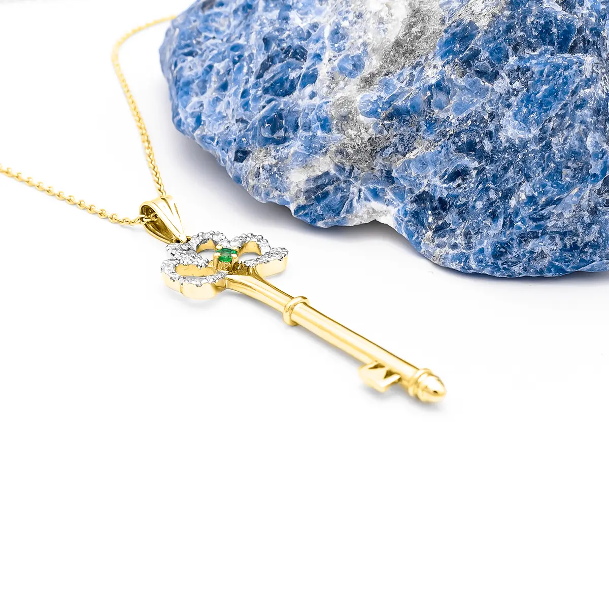 Gold Irish Shamrock Key Pendant With Emerald And Diamonds Photo 4 