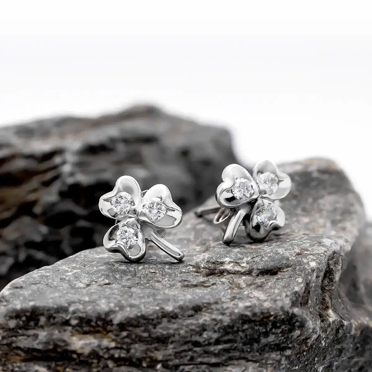 White Gold Shamrock Earring 4...