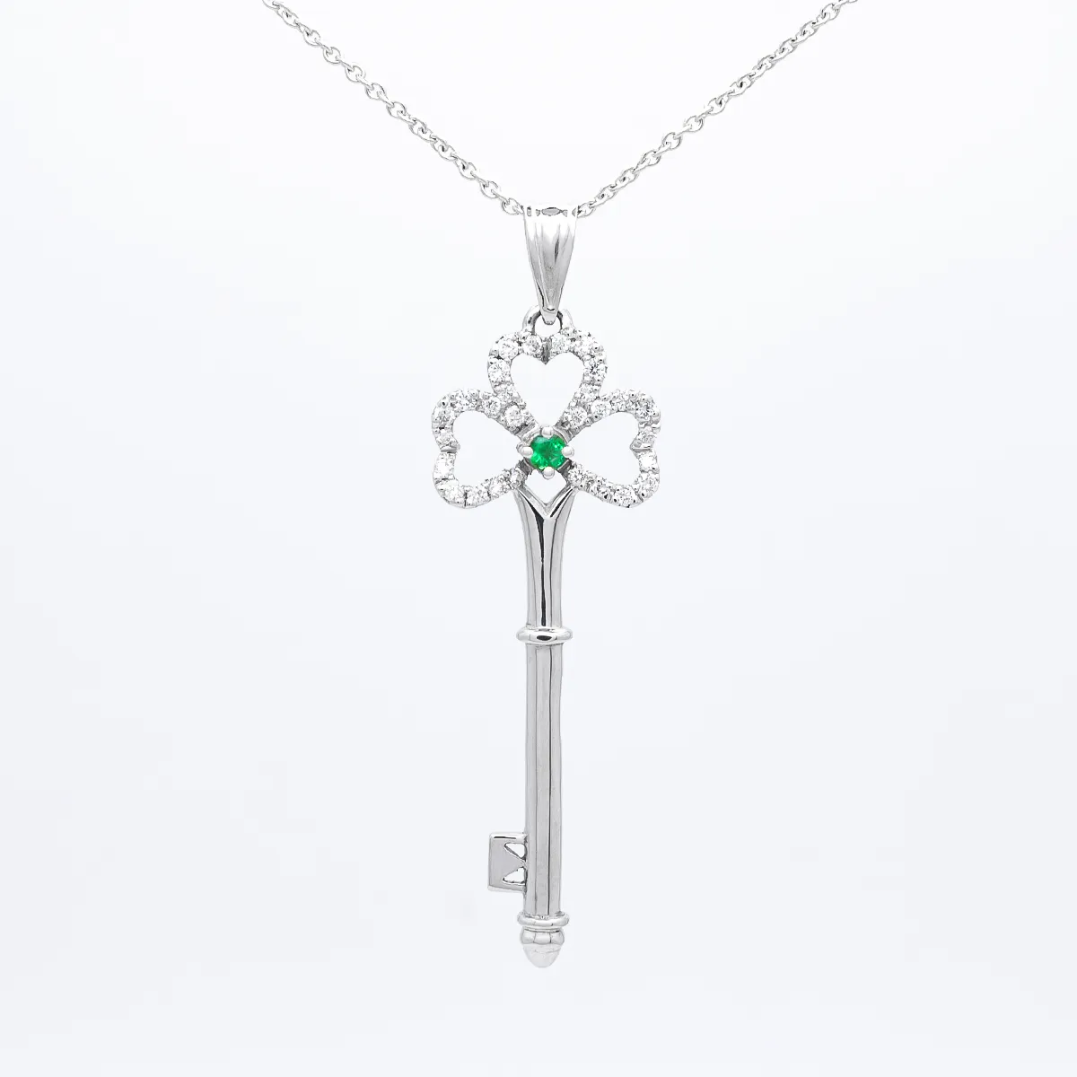 IJCP0025 White Gold Emerald Shamrock Pendant 01...