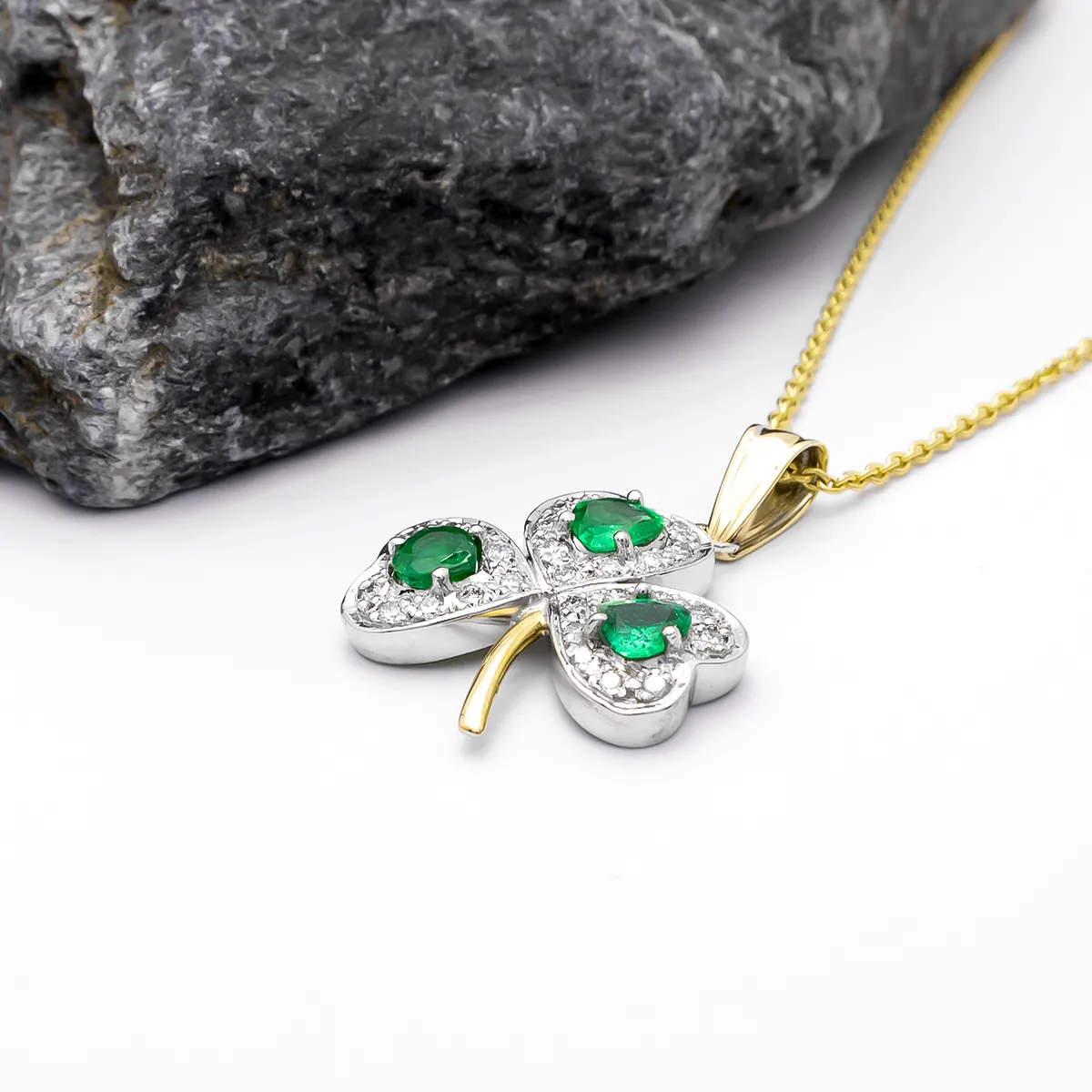 IJCP0026 Yellow Gold Shamrock Pendant With Emerald 3...