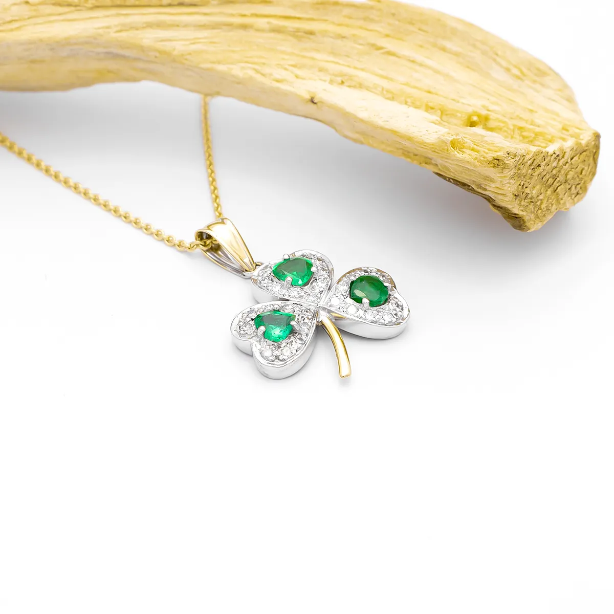 IJCP0026 Yellow Gold Shamrock Pendant With Emerald 7...