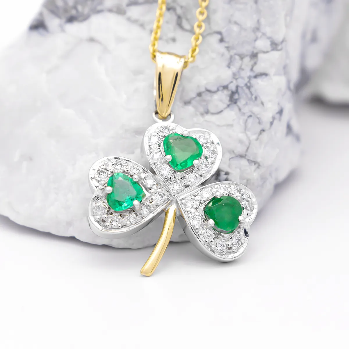Gold Heartshape Emerald & Brilliant Cut Diamond Shamrock Pendant
