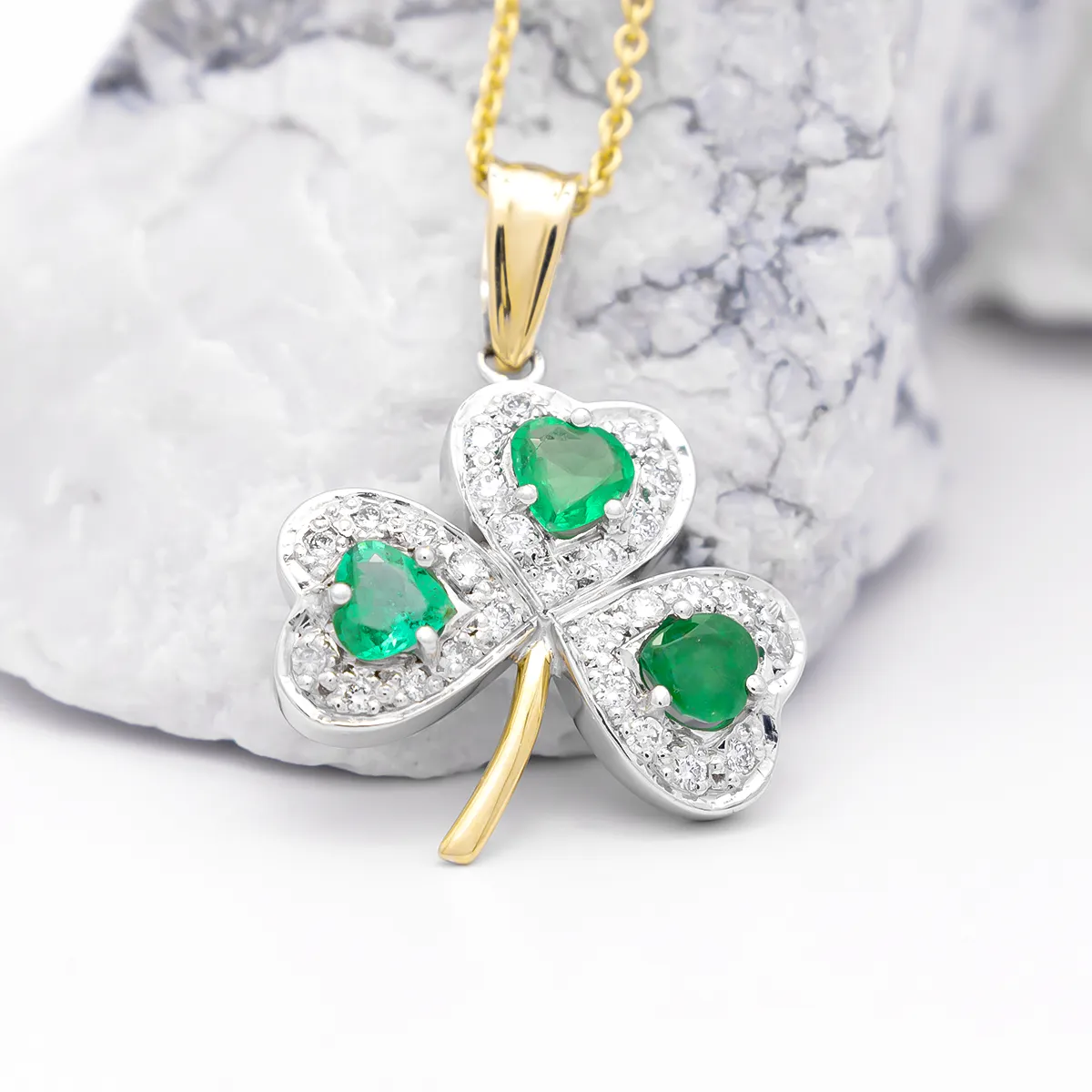 IJCP0026 Yellow Gold Shamrock Pendant With Emerald 8...