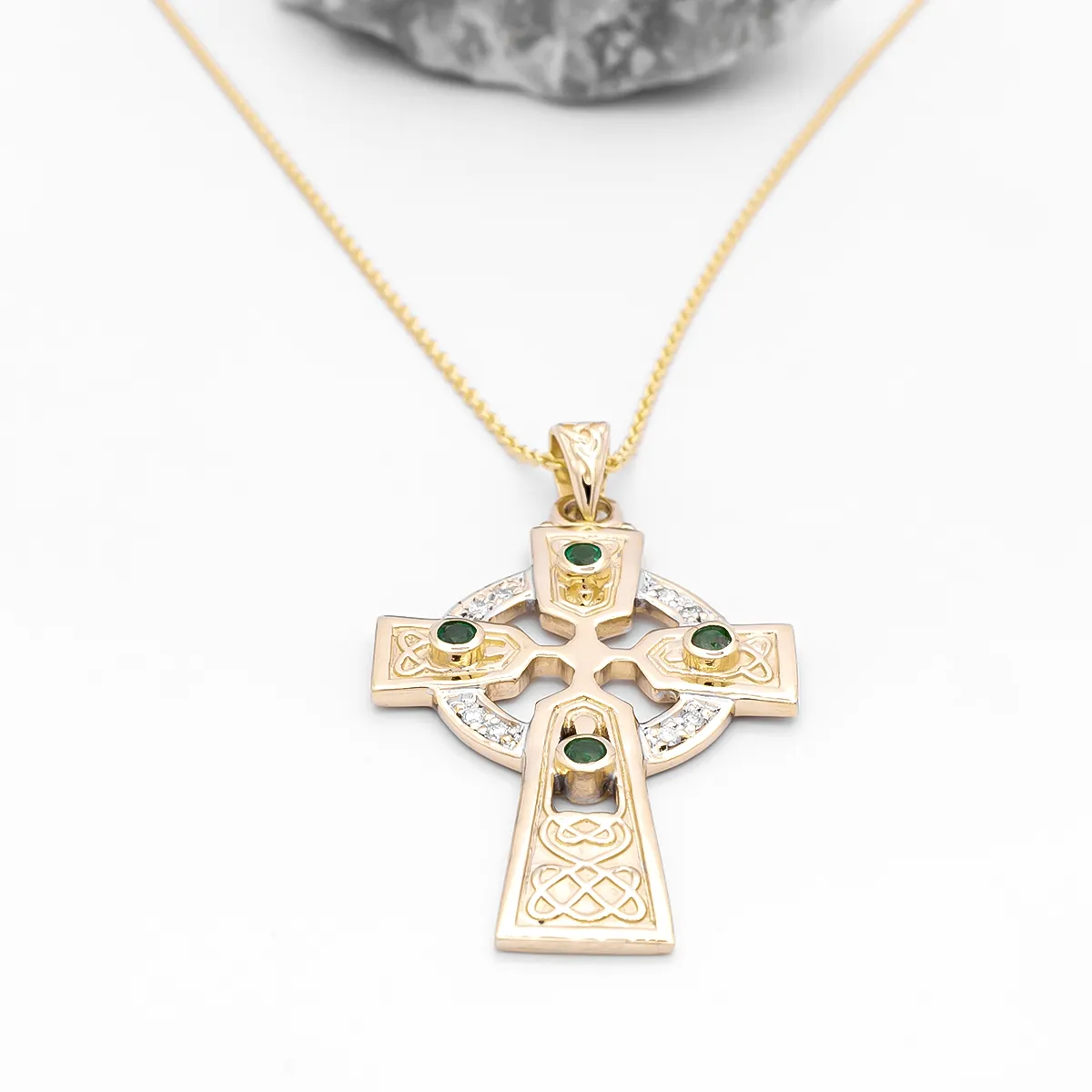Yellow Gold Celtic Cross Pendant Emerald 4...