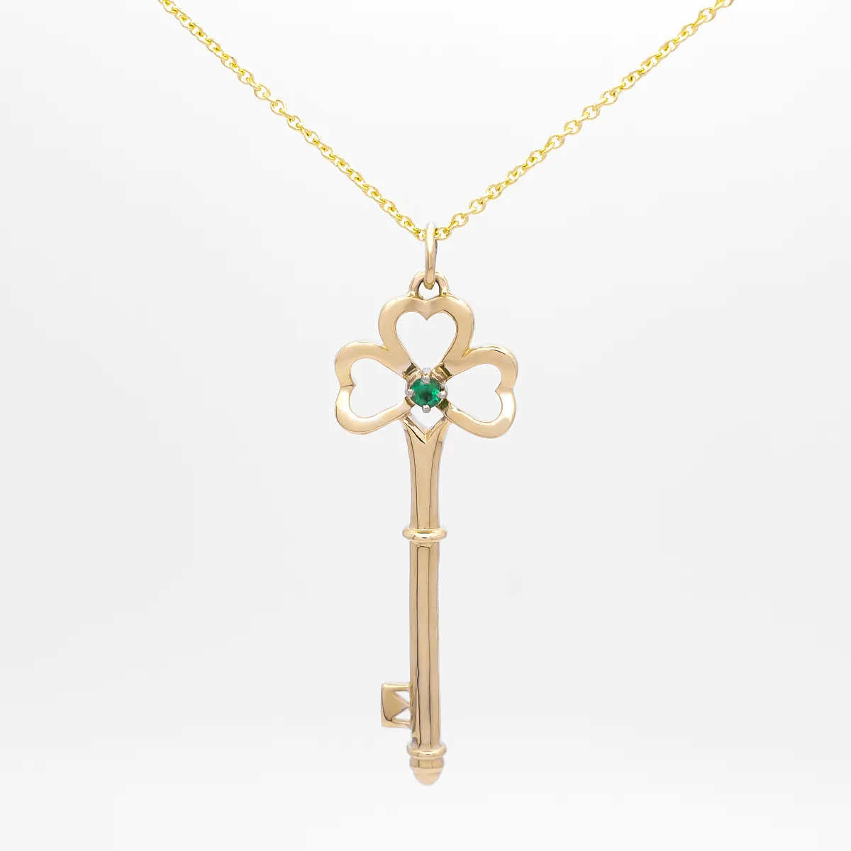 IJCP0031 Gold Shamrock Key Pendant Emerald 1...