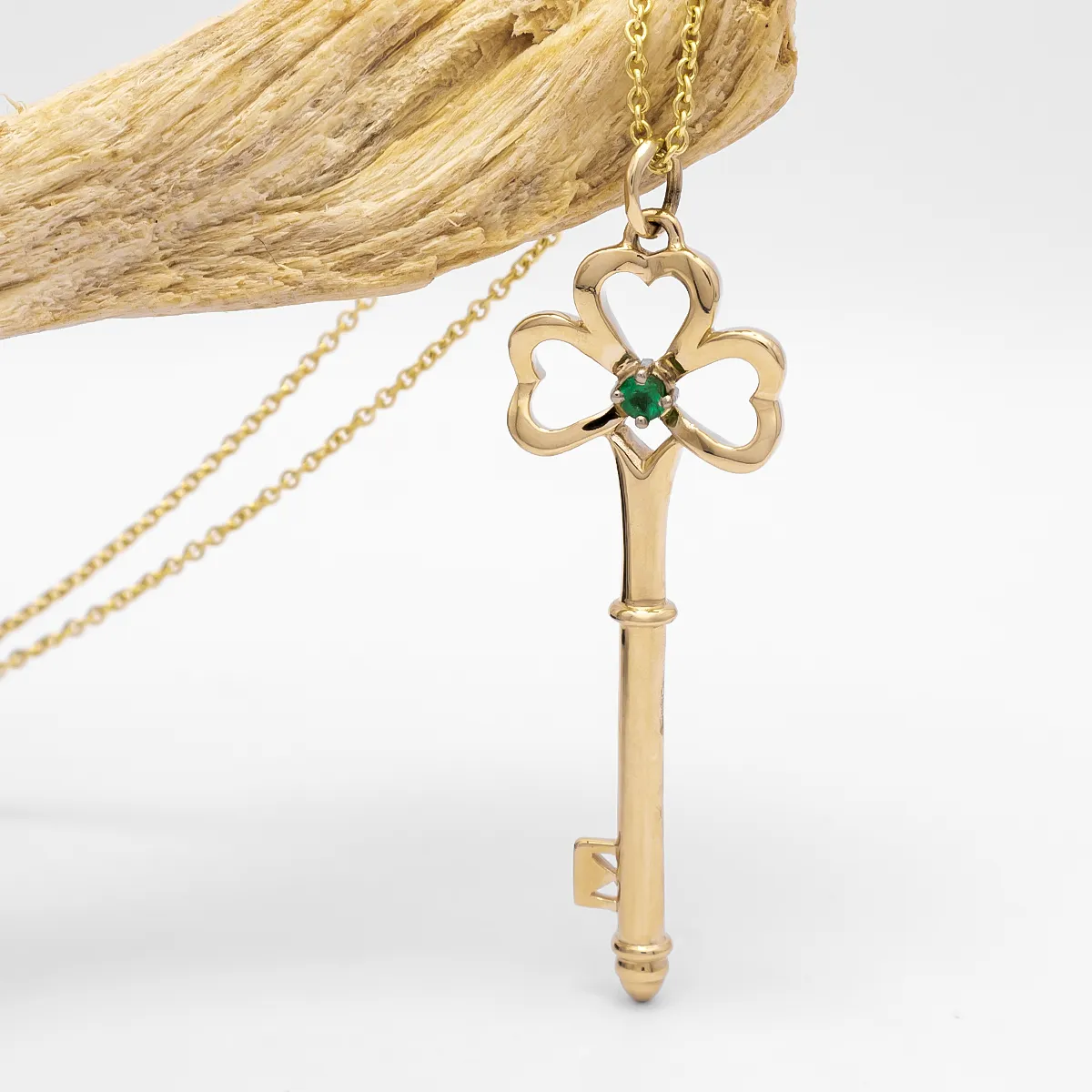 IJCP0031 Gold Shamrock Key Pendant Emerald 5...