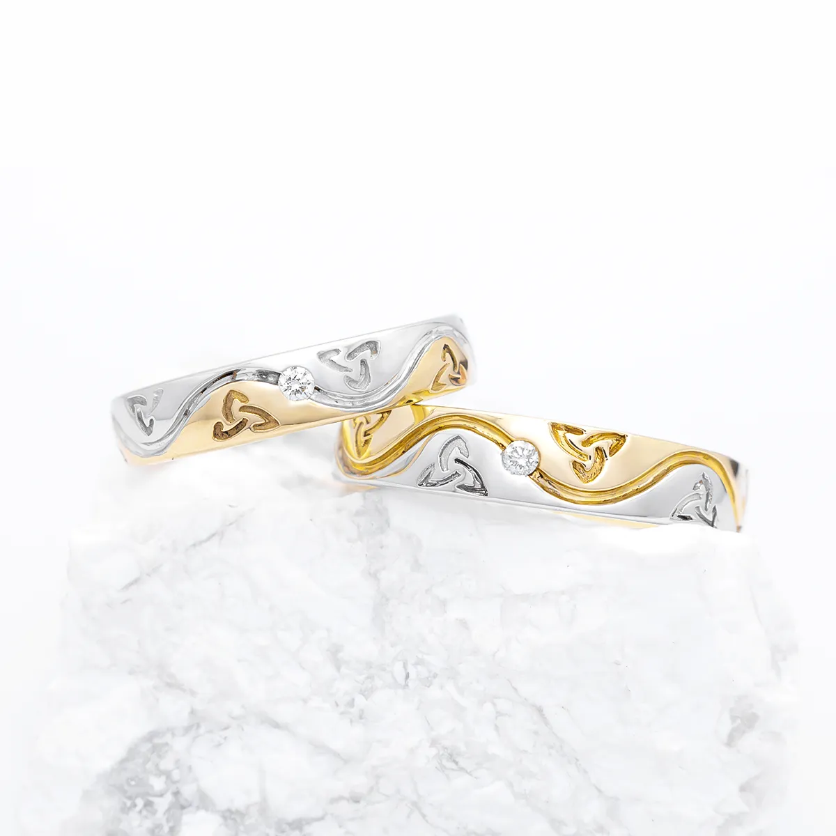 Trinity Knot Diamond Swirl Ring - Two Tone Gold, Gents Photo 2 
