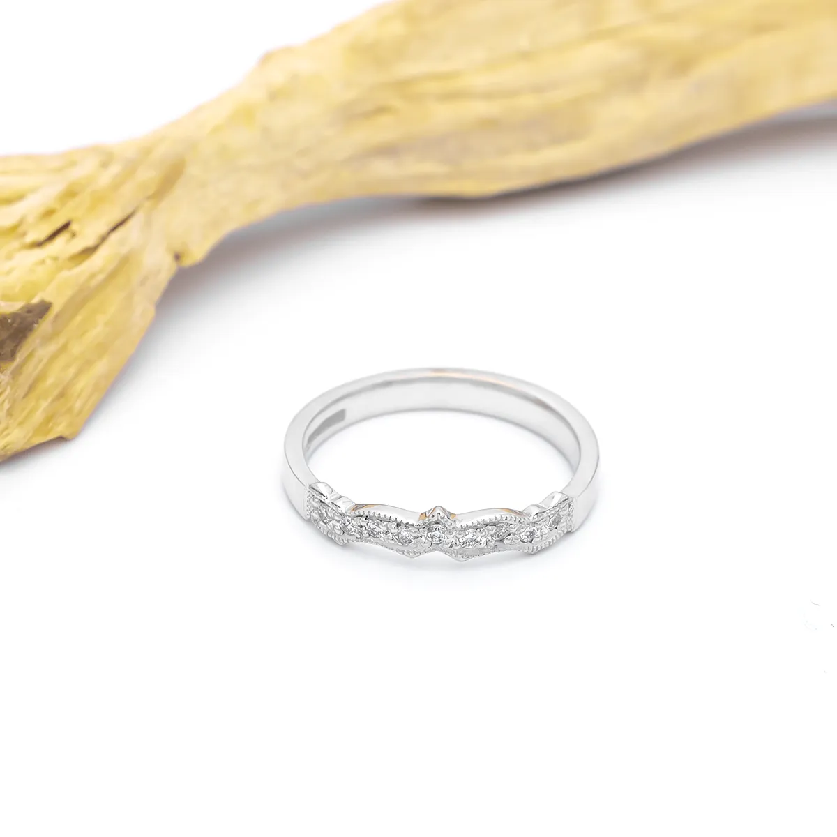 IJCR00028 Claddagh Wedding Ring White Gold Diamond 8