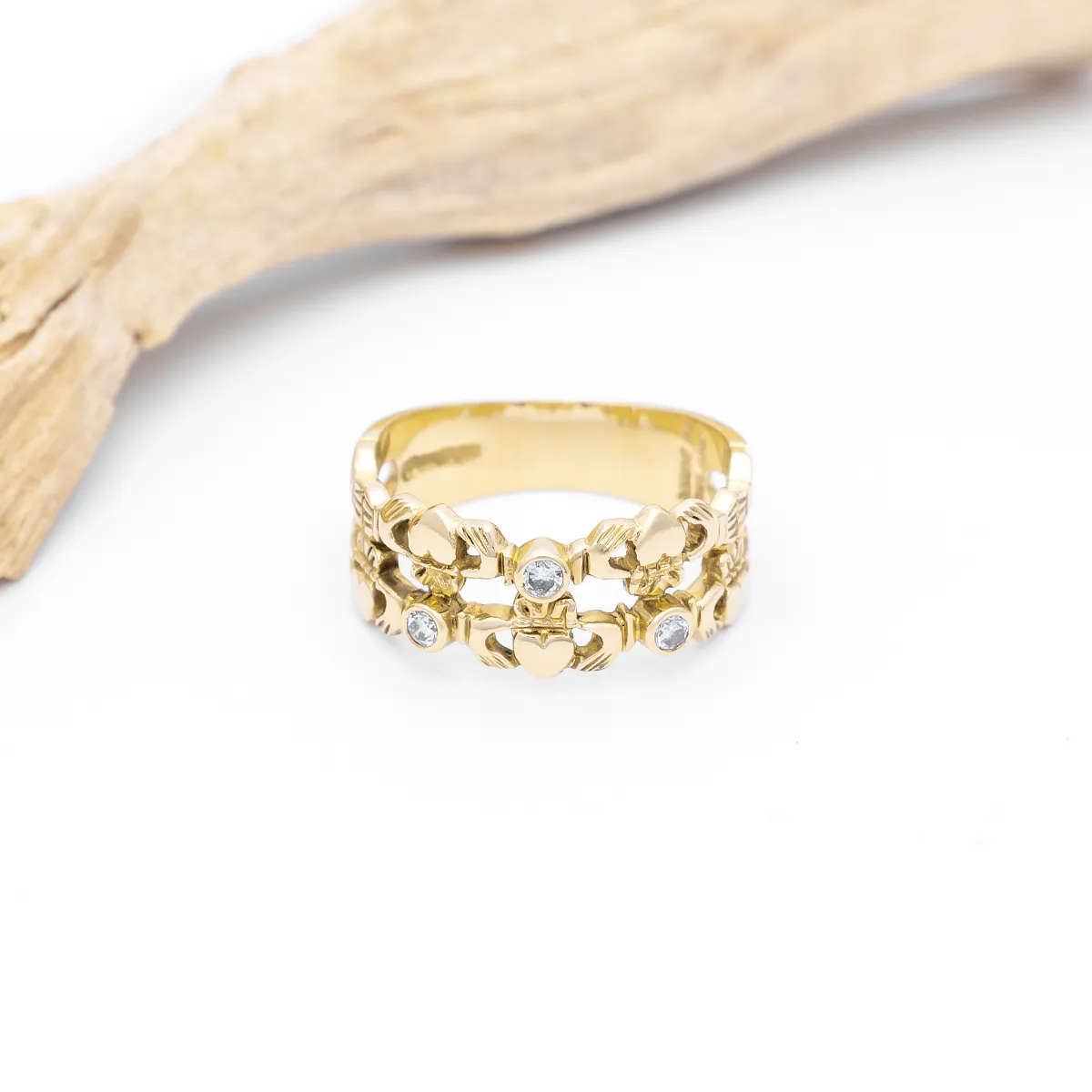 IJCR00029 Claddagh Ring Yellow Gold Diamond 8...