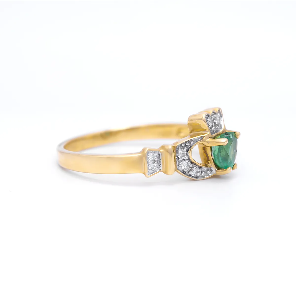 IJCR0005_gold_emeral_claddagh_ring_03...