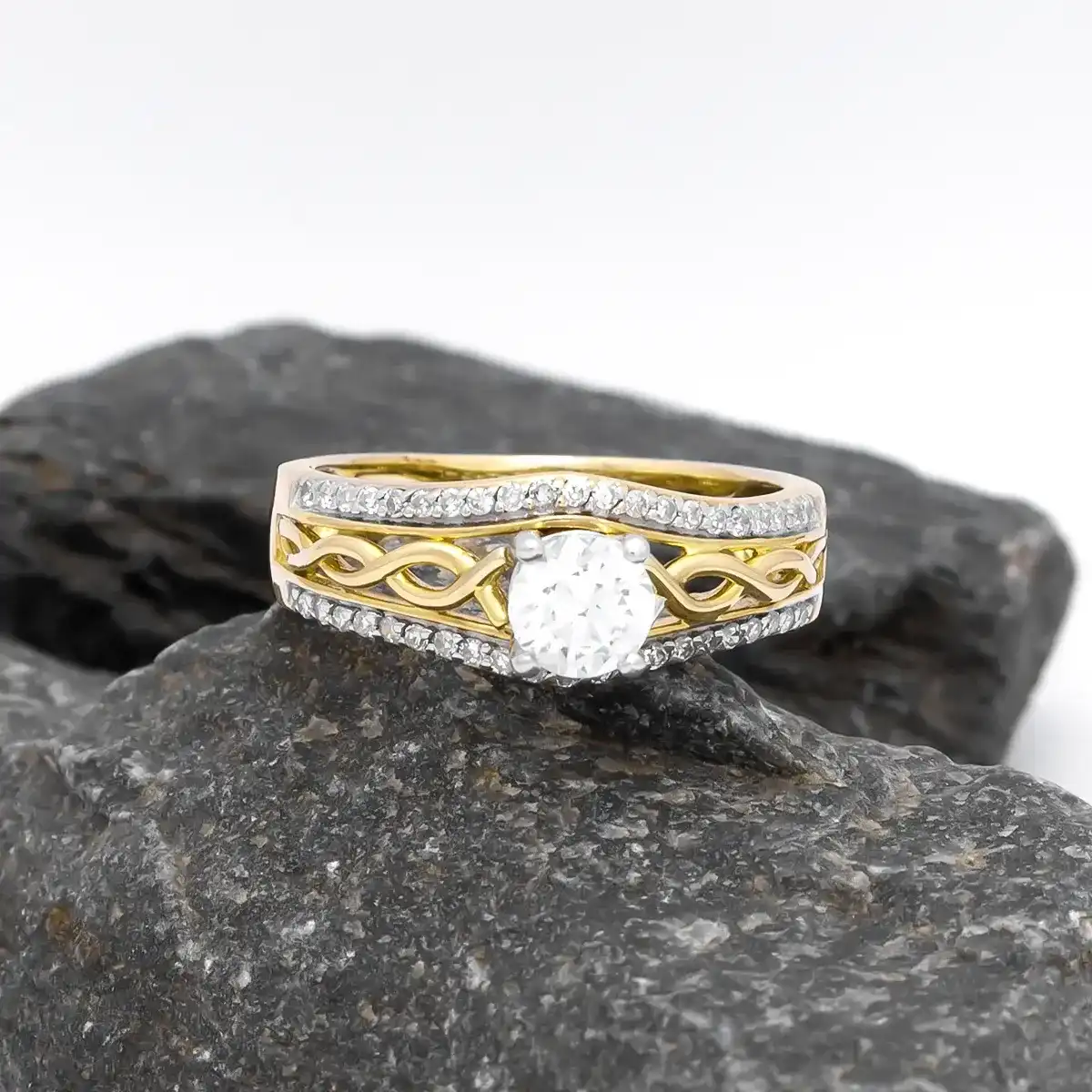 Gold Diamond Celtic Ring 6...