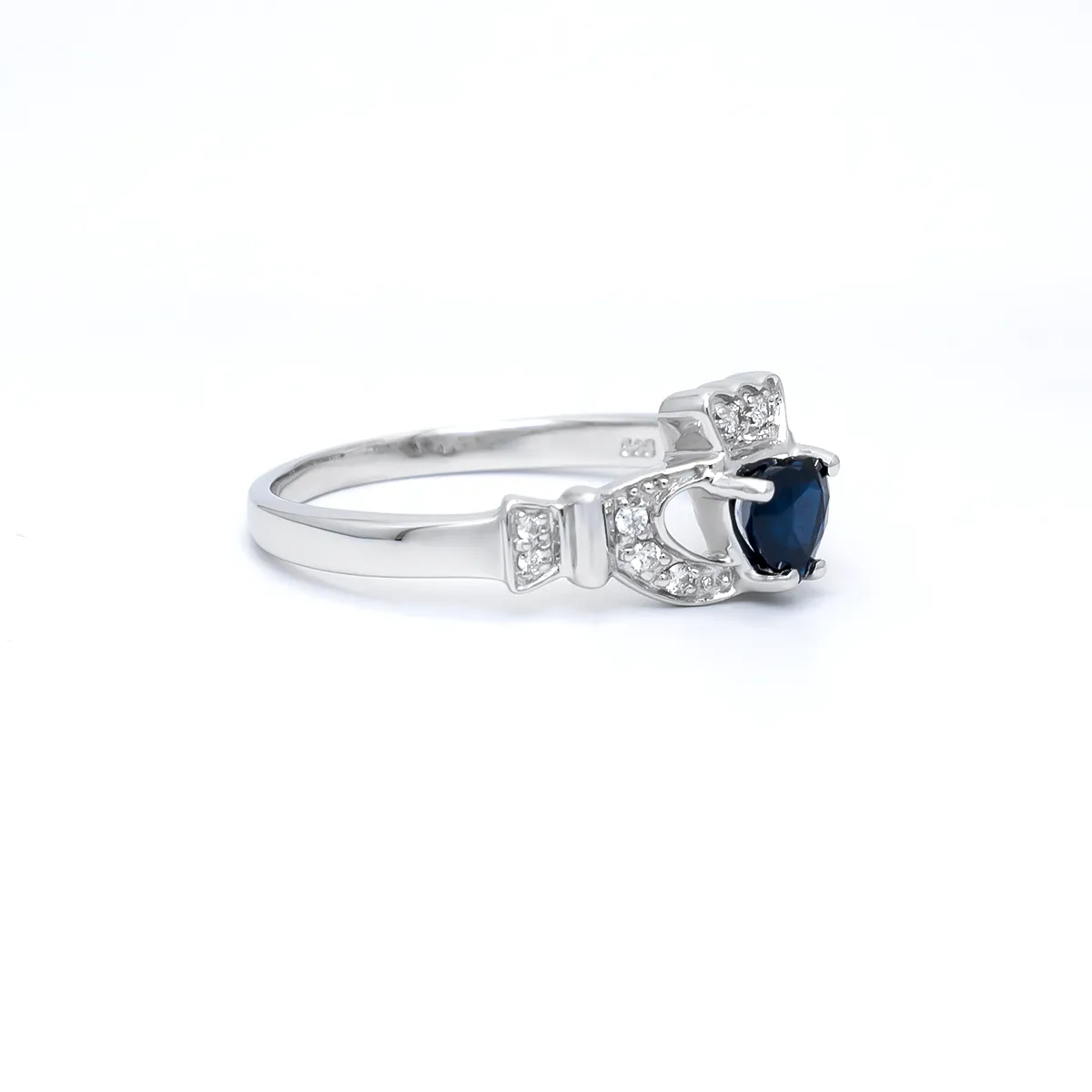 IJCR0017 White Gold Claddagh Ring Sapphire 02