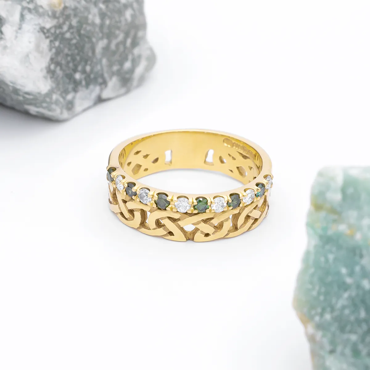 IJCR0030 Yellow Gold Celtic Ring With Emerald 5...