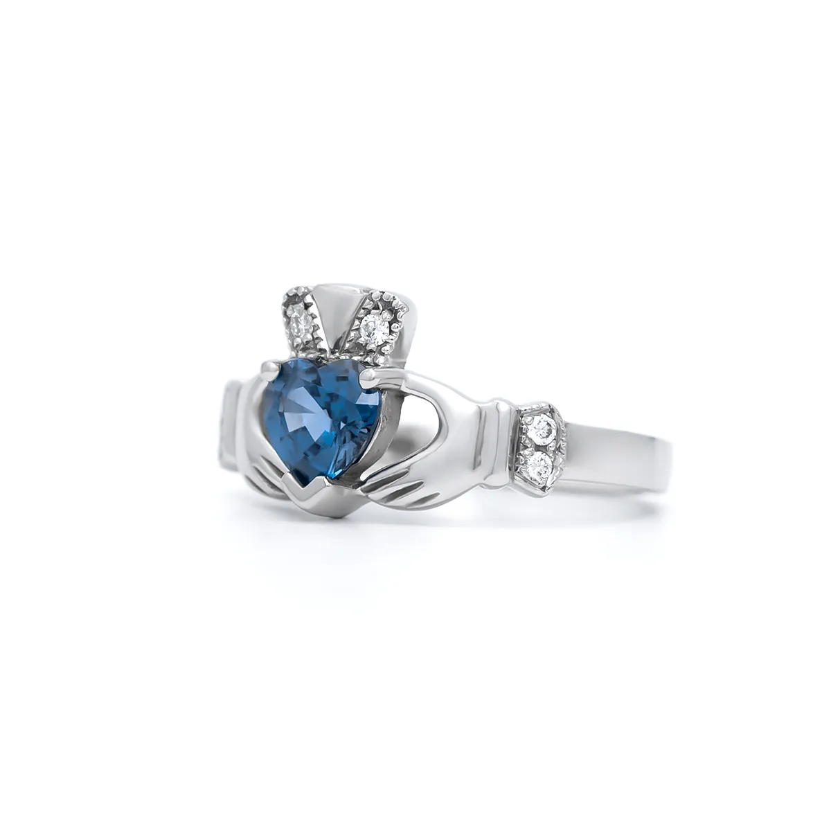 IJCR0035 White Gold Claddagh Ring With Sapphire 2