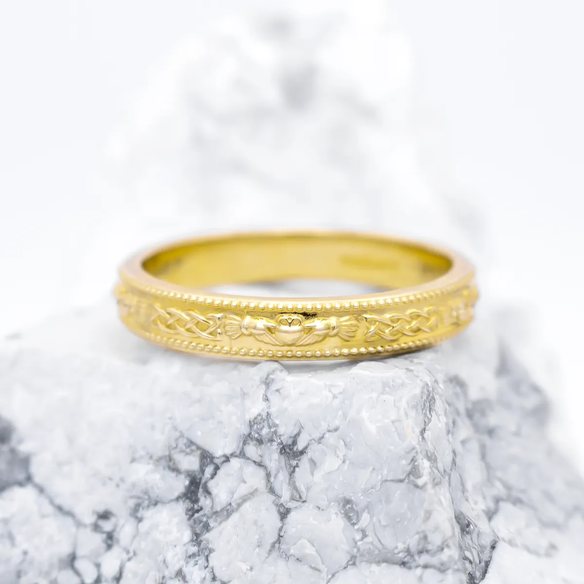 14k Gold Ladies Claddagh Celtic Wedding Ring...