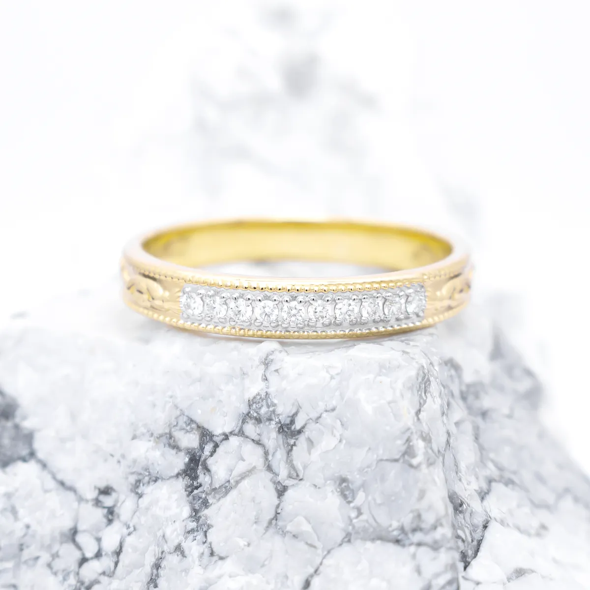 14k Gold Ladies Claddagh Celtic Wedding Ring set with Diamonds