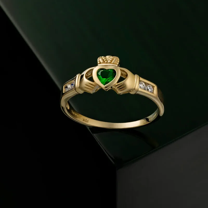 10k Gold Gold Emerald Claddagh Ring 2...