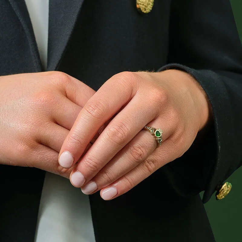 10k Gold Gold Emerald Claddagh Ring 3...