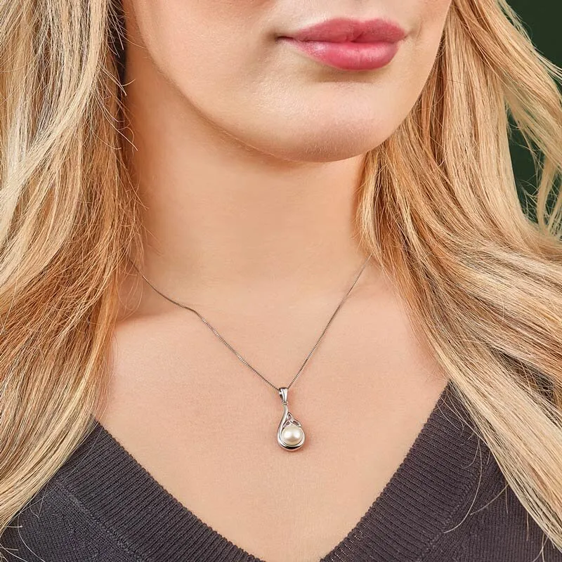 Sterling Silver Pearl Trinity Knot Pendant1