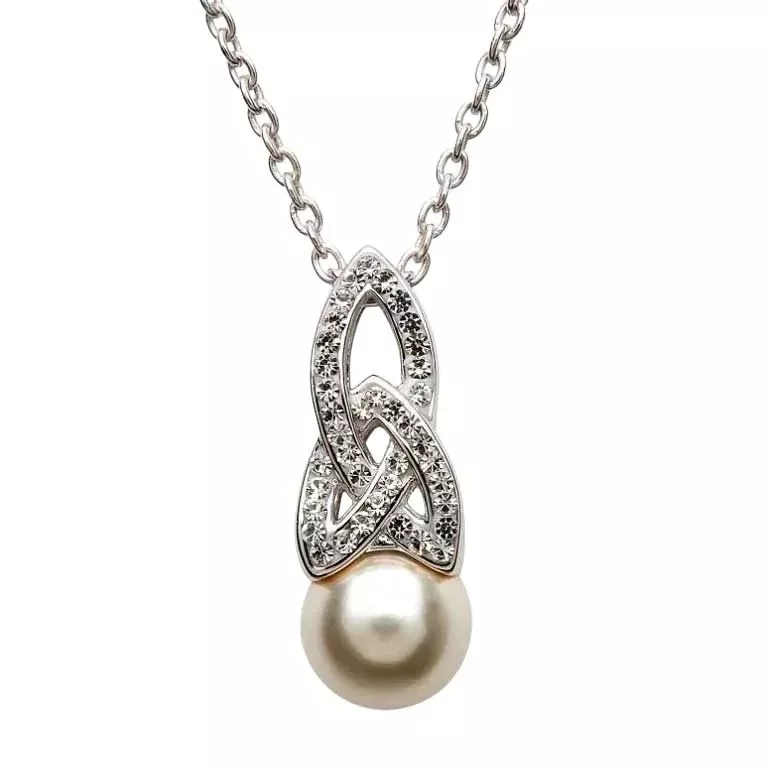 1 Celtic Pearl Necklace Adorned By Crystals