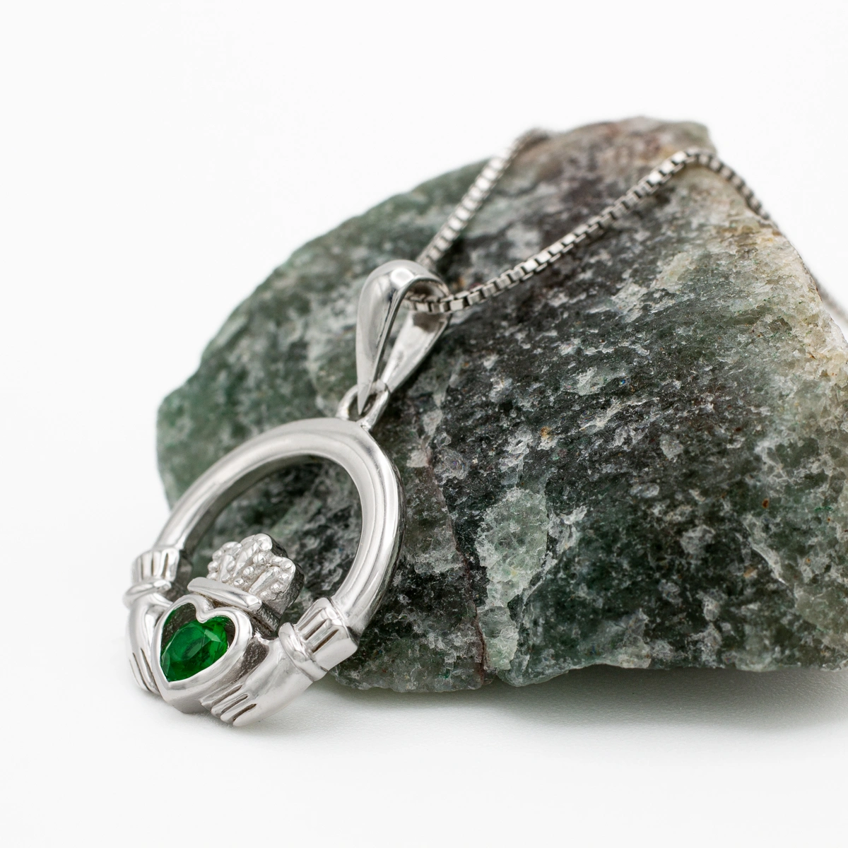 Silver Claddagh Pendant With Green Crystal Photo 3 