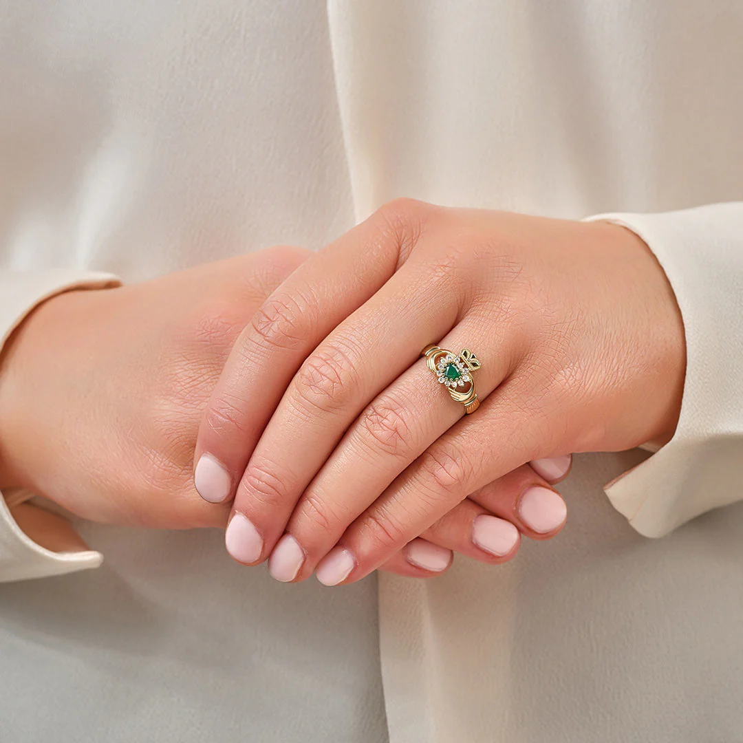10k Gold Claddagh Ring With Green Agate Heart Photo 2 