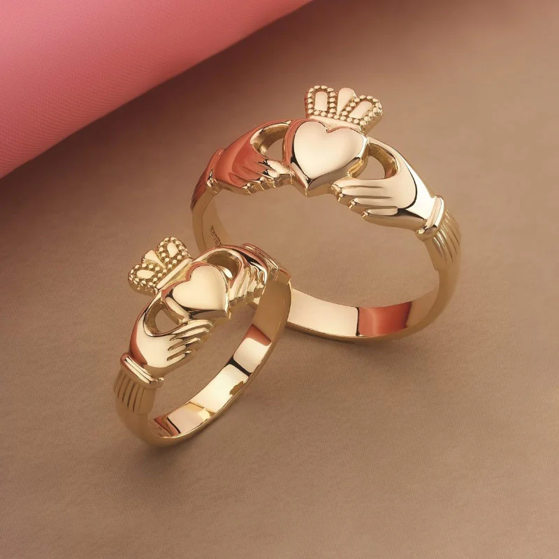 Ladies Gold Irish Claddagh Ring Photo 6 