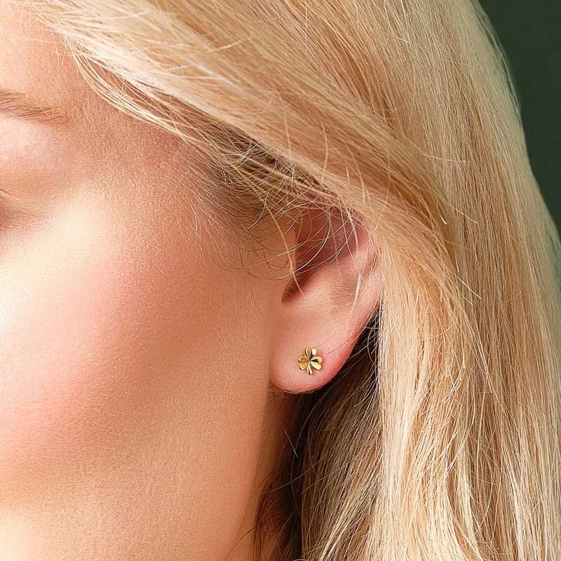 14k Gold Irish Shamrock Stud Earrings 7...