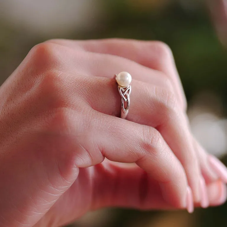 Silver Trinity Knot Pearl Ring Photo 2 