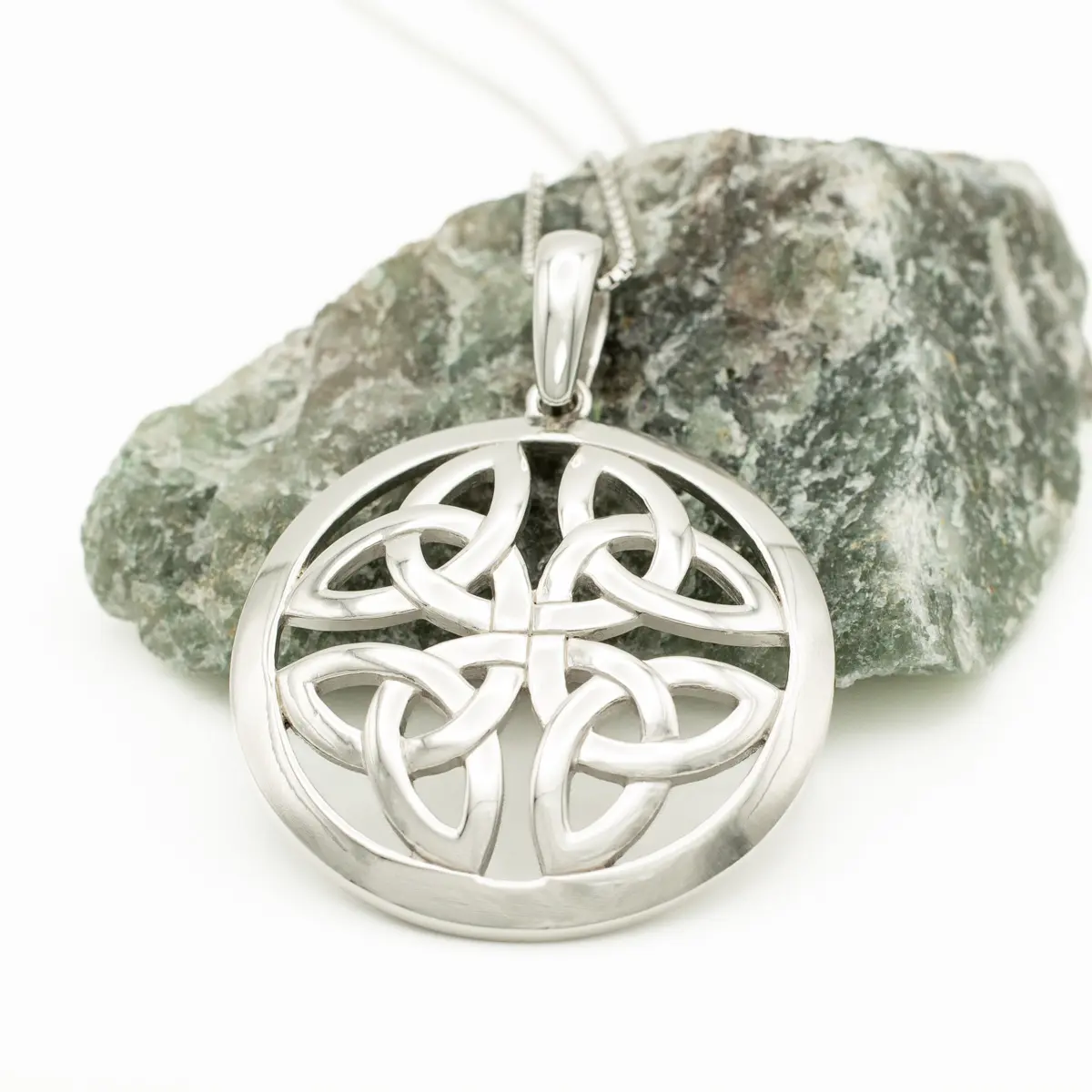 Sterling Silver Trinity Knot Circle Pendant Photo 1 